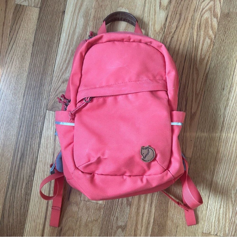 Fjallraven Raven Mini Backpack Everyday Use Coral G-1000